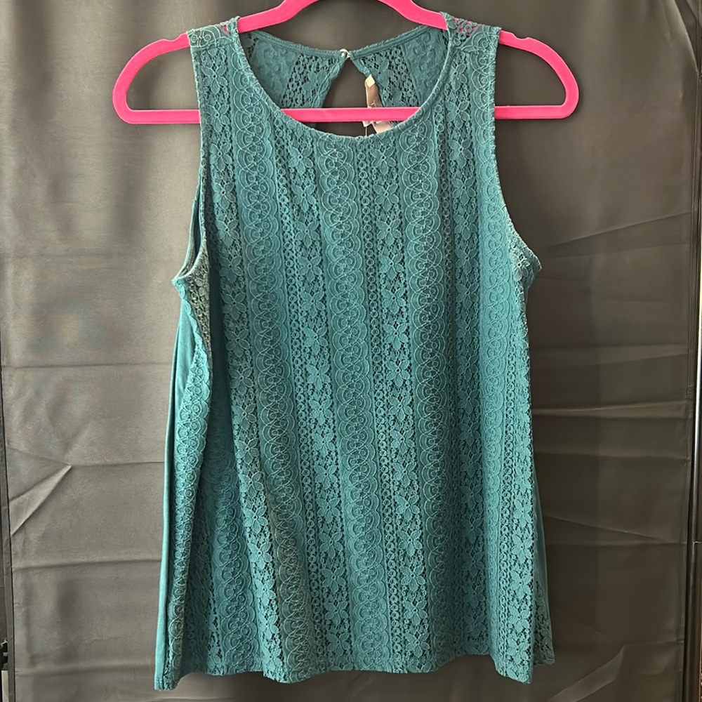 NWT LOFT Green Lacy Cutout Back Shell, M.